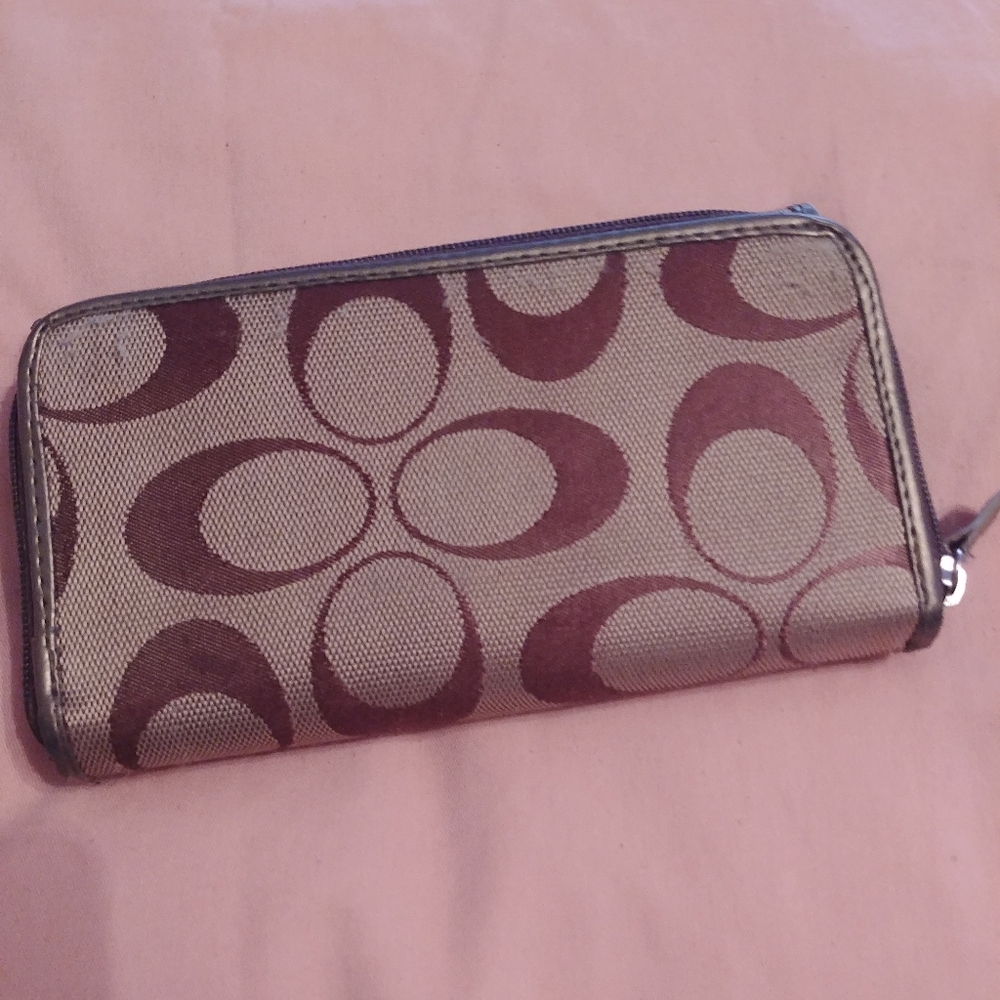 Wallet - Picture 2 of 7